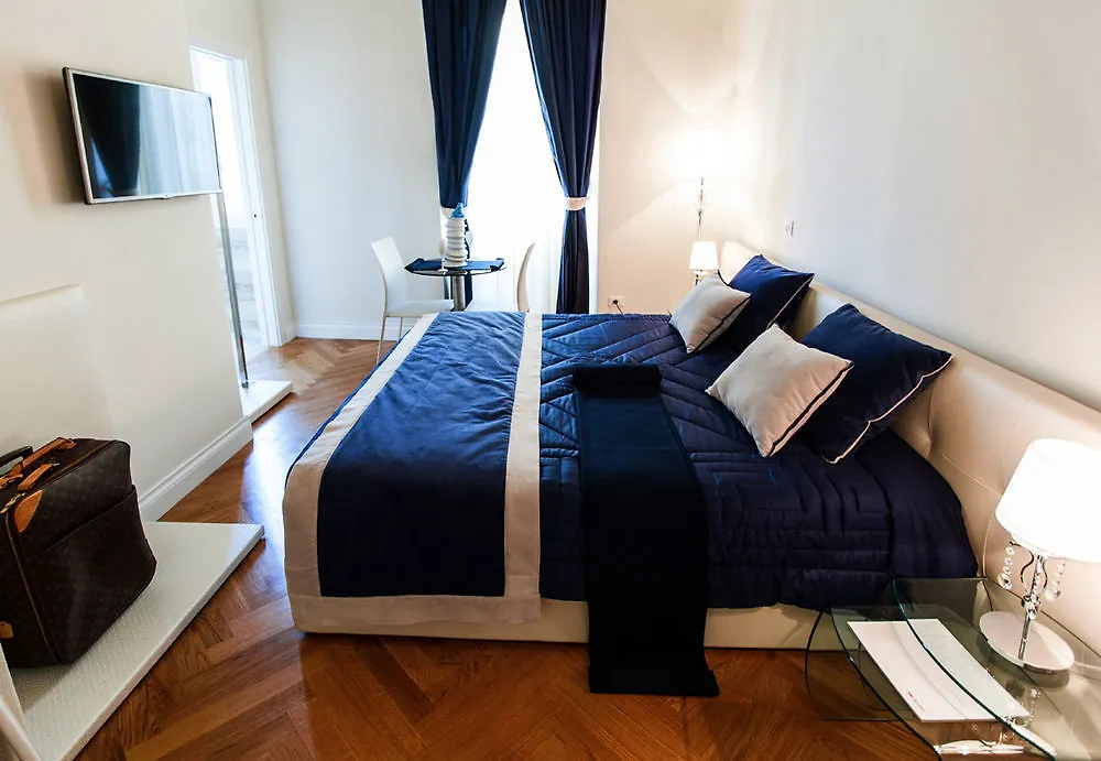 Amm Suite Roma 3*,
