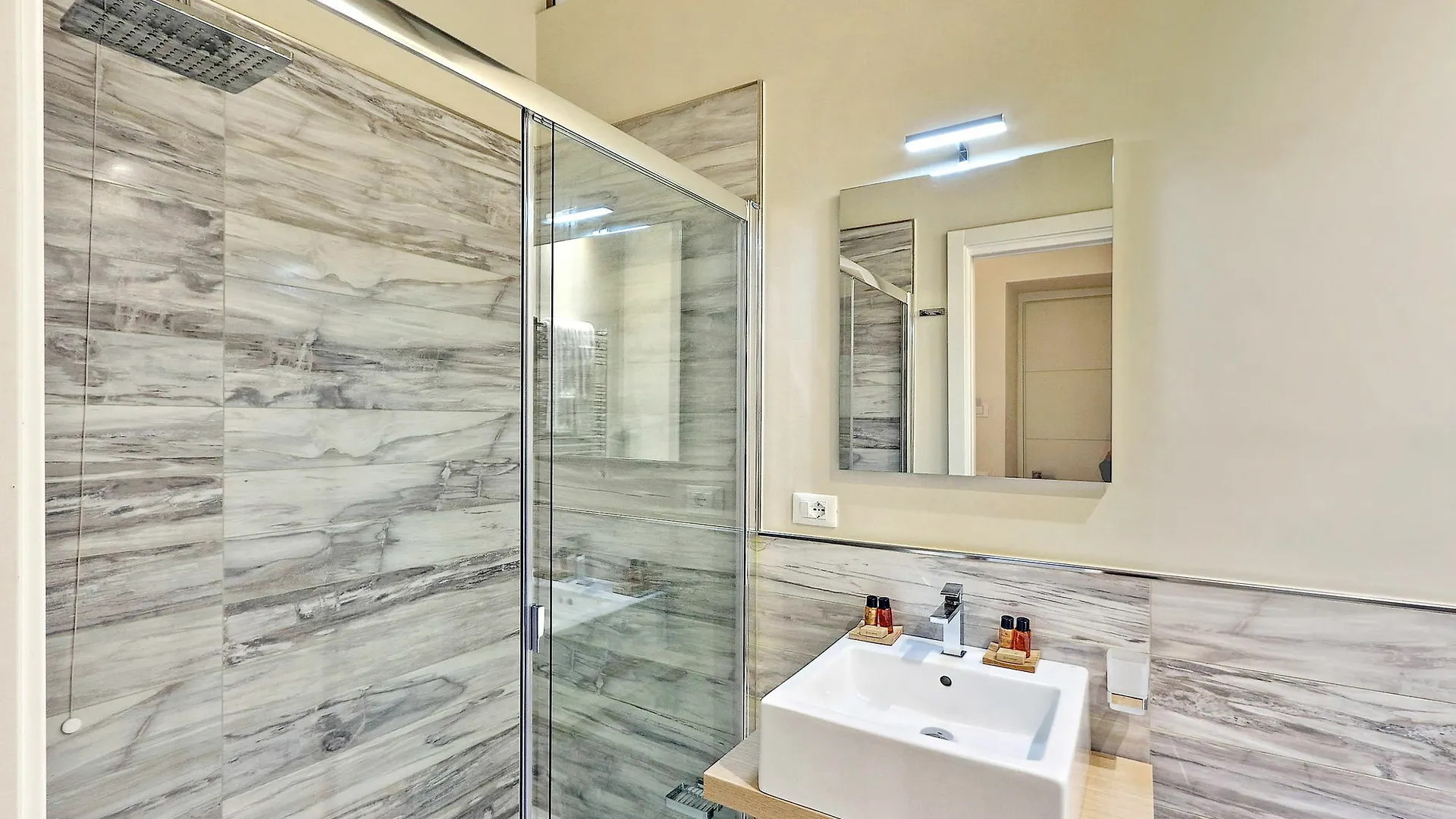 *** Konukevi Amm Suite Roma İtalya